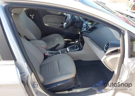 2015 Ford Fiesta Titanium z USA, uszkodzony, nr VIN 3FADP4FJ7FM133662